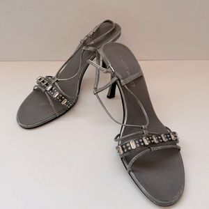 NINE WEST DRESSY STRAPPY SANDAL IN SILVER/GUNMETAL w/ RHINESTONES - NEVER WORN